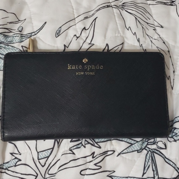 Authentic Kate Spade wallet - Picture 1 of 3